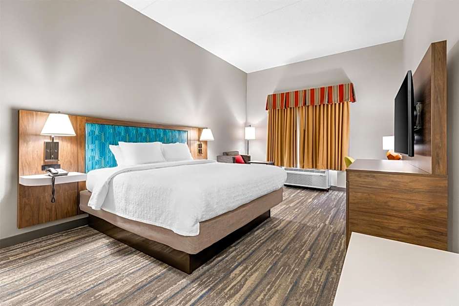 Photo 1 of 5 of 1 King Bed