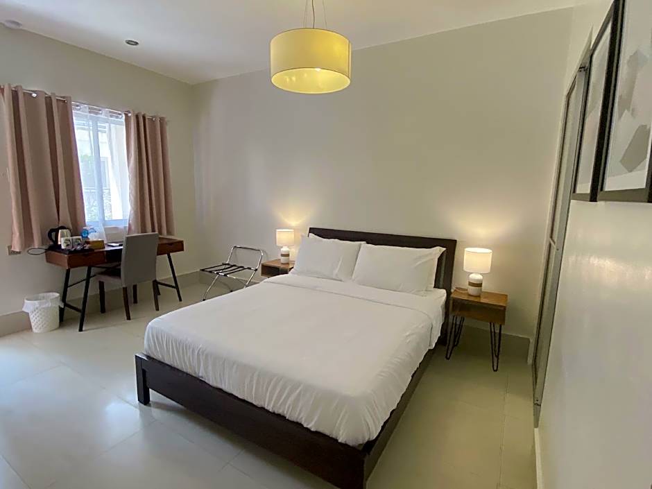Harman Suites Moalboal