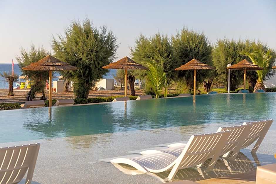 Pegasos Deluxe Beach Hotel