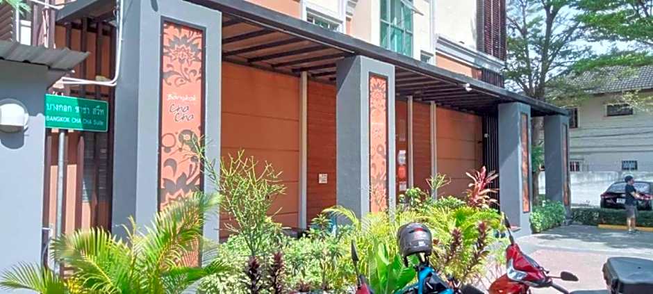 Collection O The Bangkok Cha Cha Suite