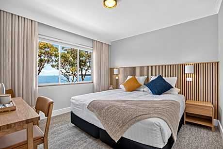 Lufra Beachside Hotel
