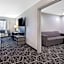 La Quinta Inn & Suites by Wyndham Evansville