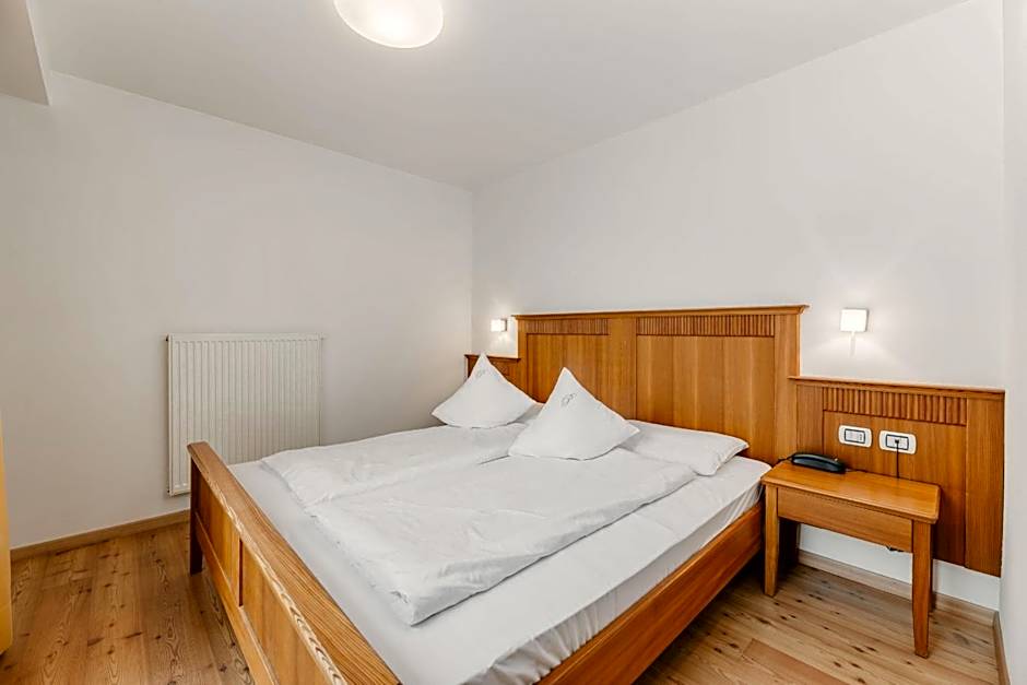 Hotel Garni Planaces