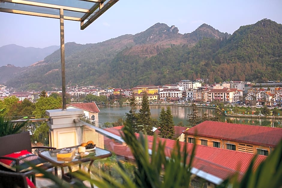 Sapa Mountain Queen House