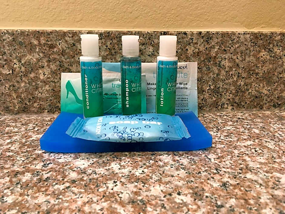 Holiday Inn Express Hotel & Suites Cadillac By IHG