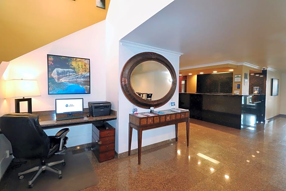 Best Western Chieftain Inn
