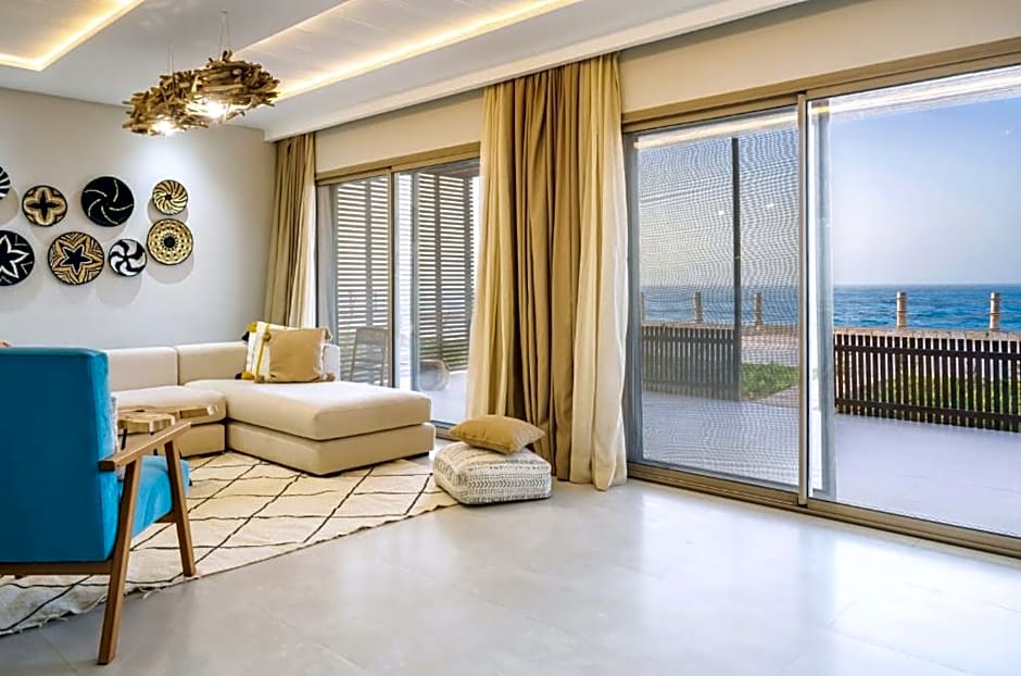Photo 1 of 12 of Junior Suite, Sea View