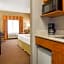 Holiday Inn Express & Suites - Muncie