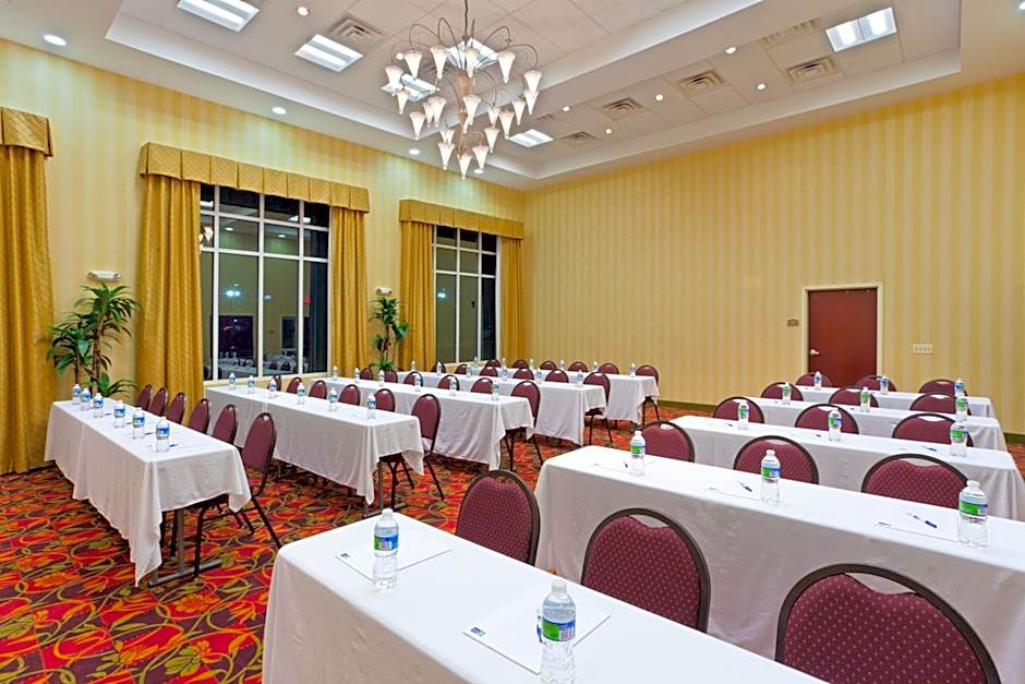Holiday Inn Express Woodstock-Shenandoah Valley By IHG
