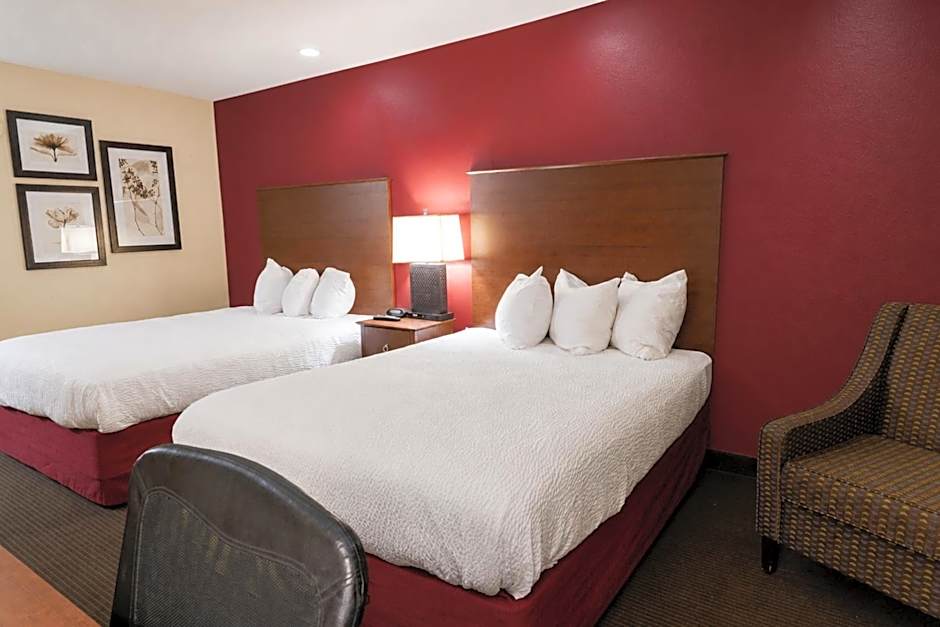 Coratel Inn & Suites by Jasper Black River Falls, WI