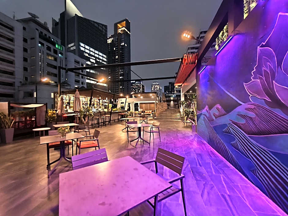 Citrus Suites Sukhumvit 6 by Compass Hospitality (SHA Extra Plus)