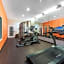 La Quinta Inn & Suites by Wyndham Orange