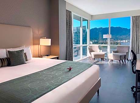 Coast King with View - Pet Friendly