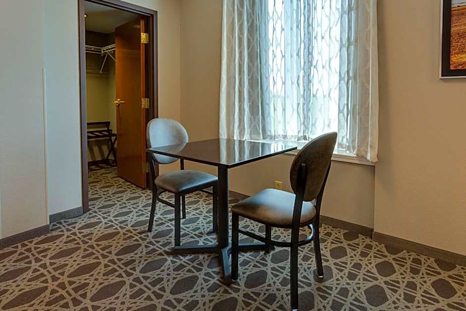 DRURY INN & SUITES HAYTI