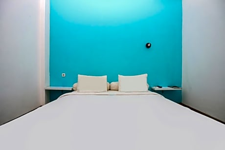 Golden Snail Guest House