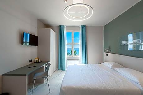 Superior Double or Twin Room with Sea View