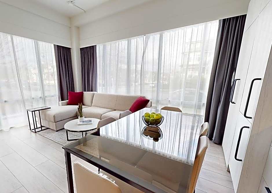 Steveston Waterfront Hotel