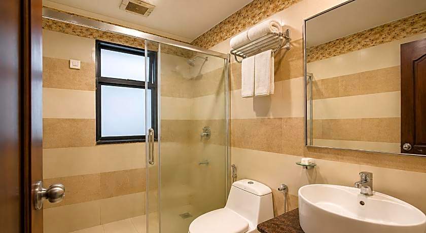Royal Palm - Hotel Near Udaipur Railway Station