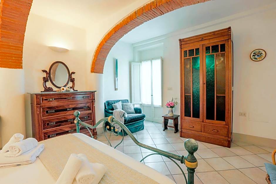 Apt con Piscina ARCHETTI, 10 min da FIRENZE Vista Campagna