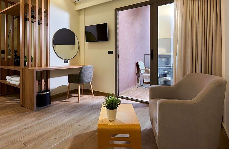 Photo 1 of 7 of Double Room