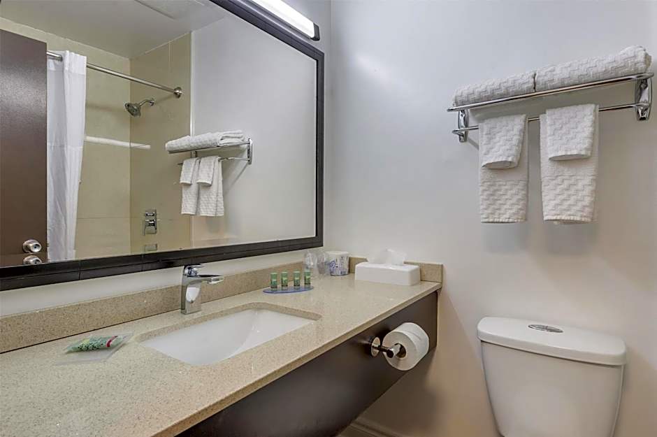 SureStay Hotel by Best Western Kemptville