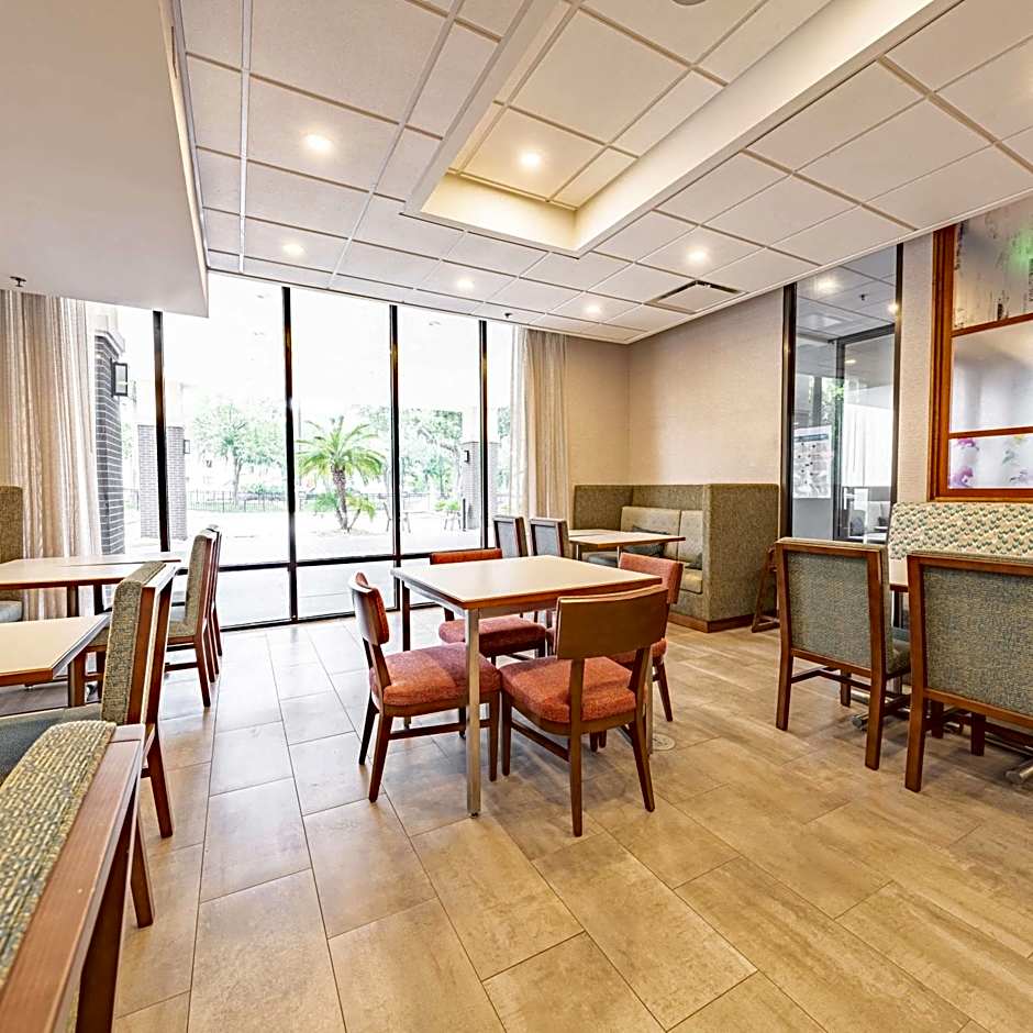 Hampton Inn By Hilton Gainesville