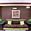 Holiday Inn Express Hotel & Suites Woodland Hills By IHG