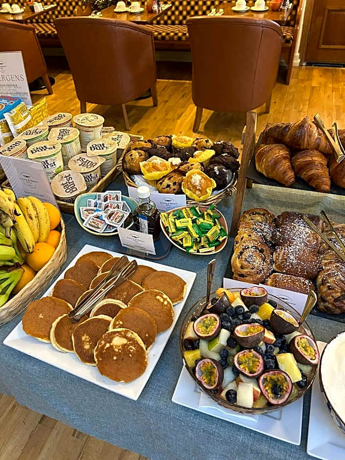 Alcock & Brown Hotel