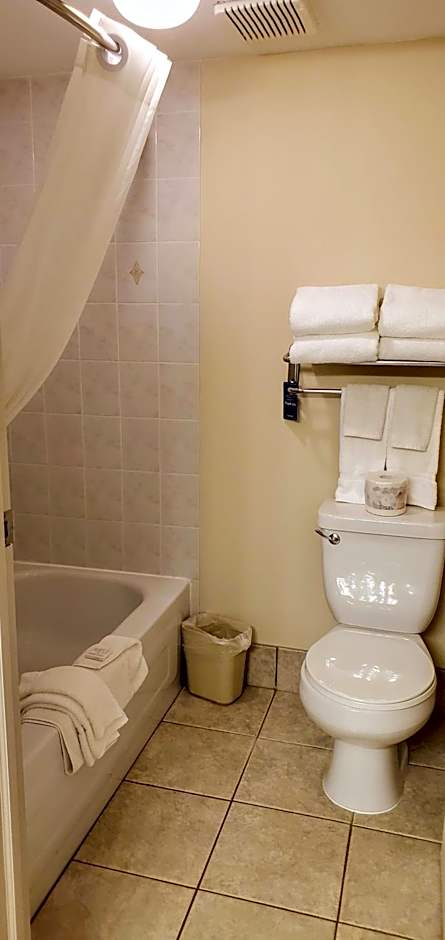 Travelodge by Wyndham Stony Plain