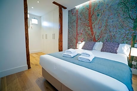 two bedrooms two bathrooms capacity 5