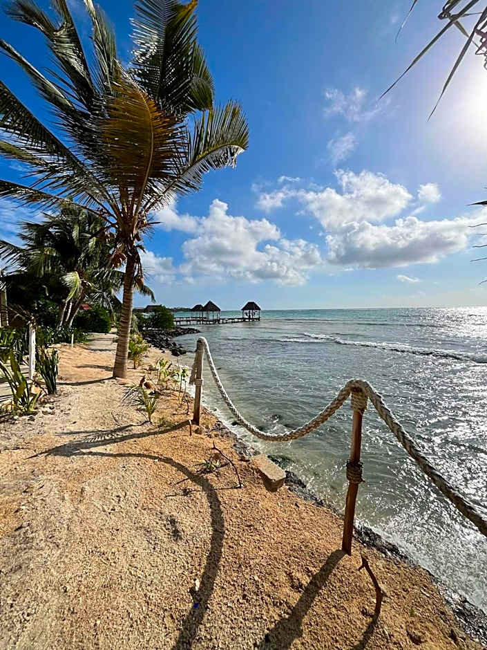 Casa Cenote Hotel