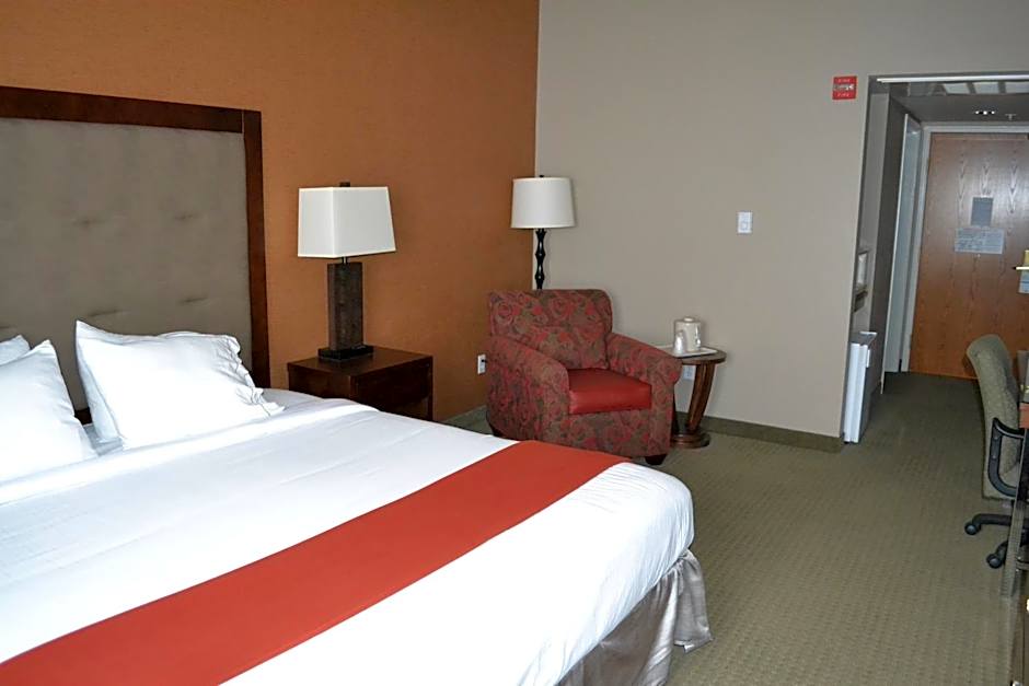 Holiday Inn Express & Suites Bozeman West By IHG