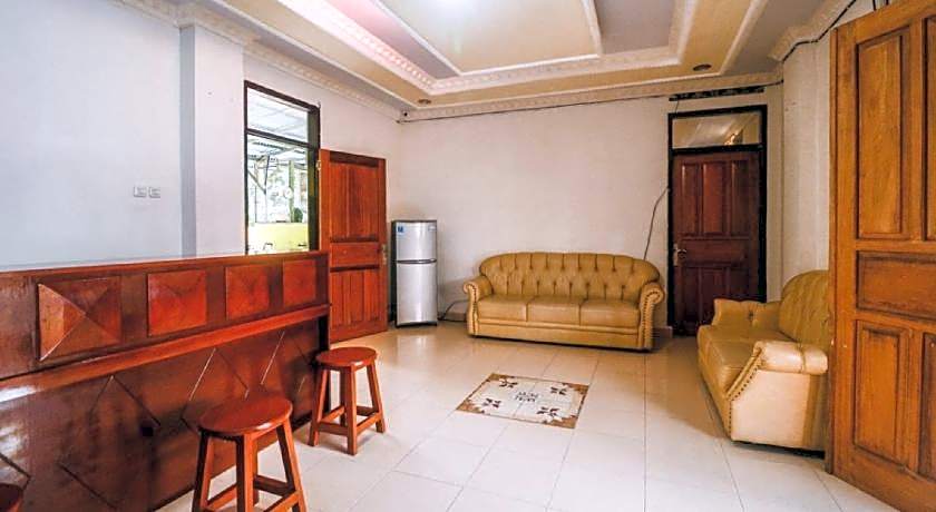 RedDoorz @ Malalayang Manado