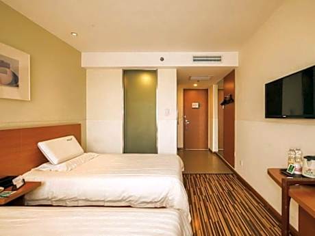 WH - Standard Zero Pressure Twin Room