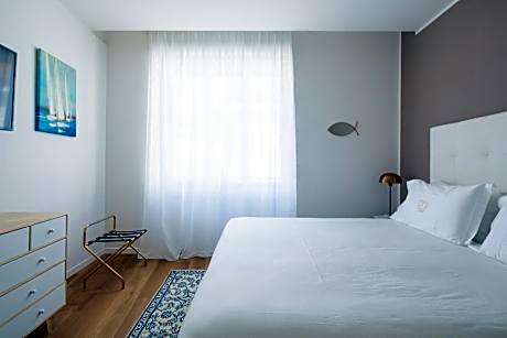 One-Bedroom Apartment - Annex