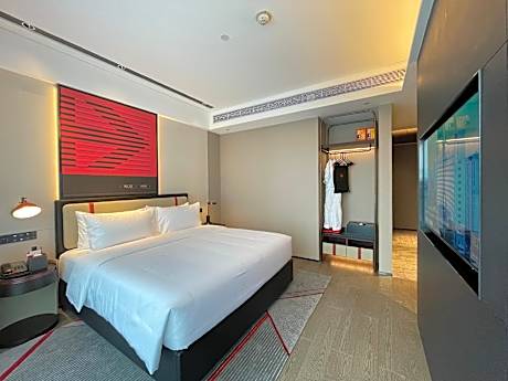 Comfort Queen Room
