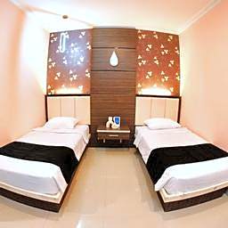 RedDoorz Plus @ Grand Pacifik Hotel Makassar