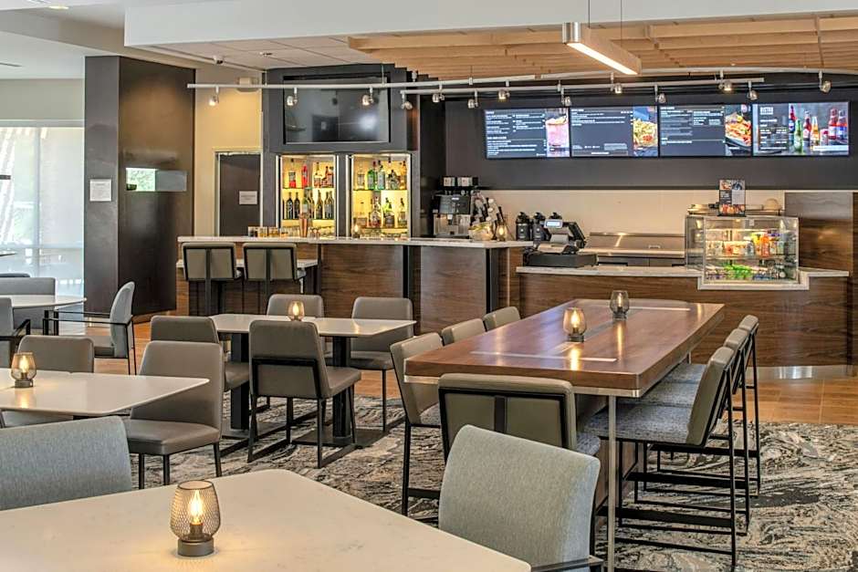 Courtyard by Marriott Houston City Place