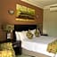Royal Hotel