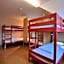 Max Hostel