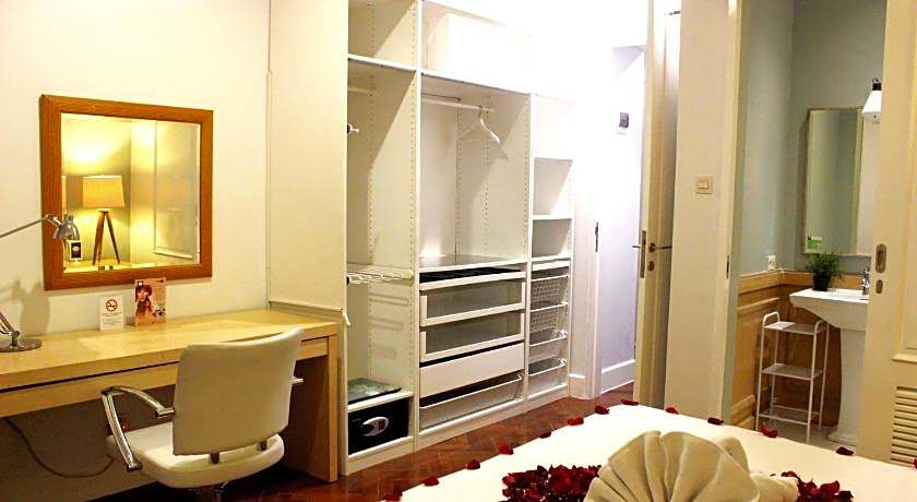 White Tree Residence