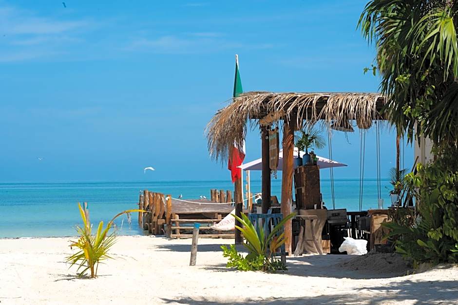 La Puerta Azul Beachfront - Adults Only