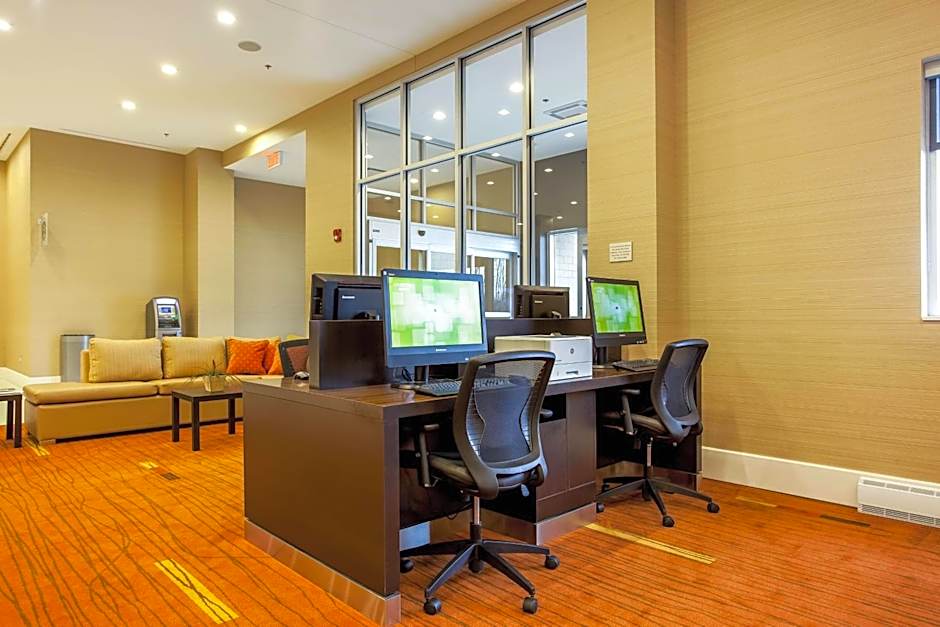 Courtyard by Marriott Montreal West Island/Baie D'Urfe