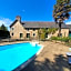 CHAMBRES D'HOTES AVEC PISCINE AUX AGAPANTHES DE CROMEL - Mont Saint Michel