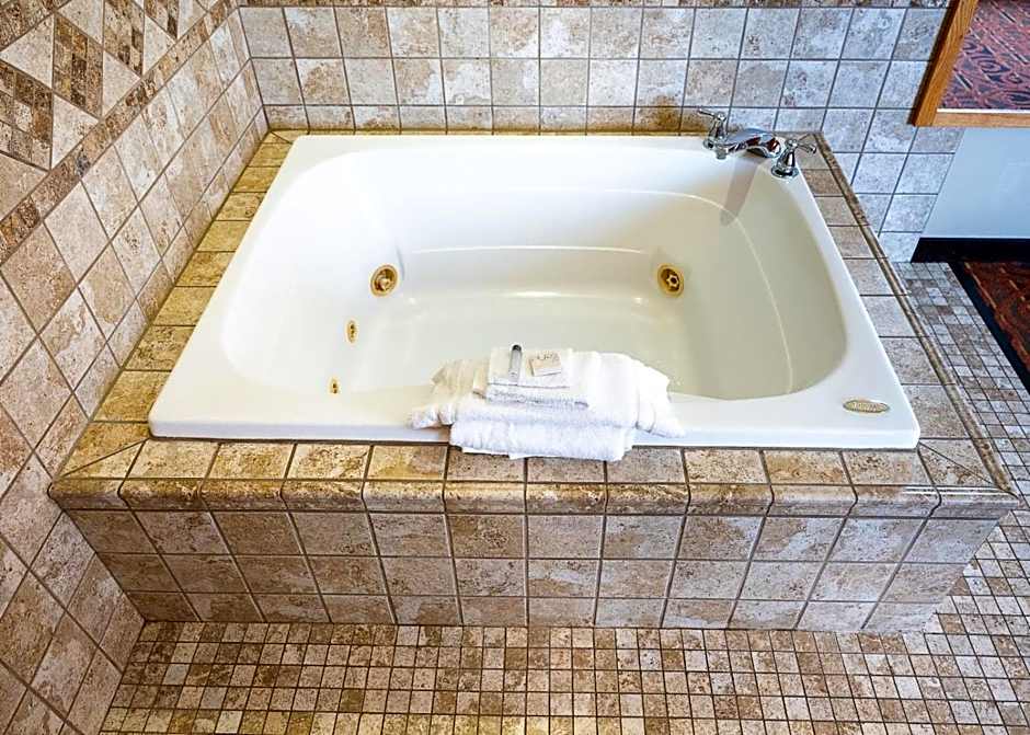 Savanna Inn & Suites