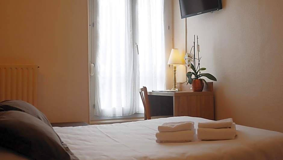 Logis Hôtel & Restaurant - Le Saint-Louis