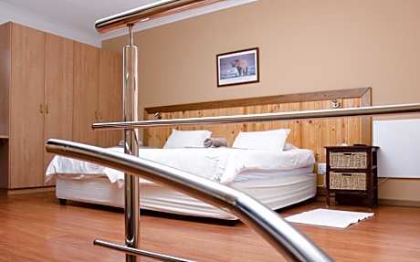 Family Room (4 Guests)