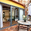 Hostal House
