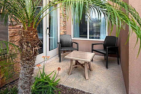 Patio, Poolside, Guest room, 2 Queen, Sofa bed, Patio view, Poolside view