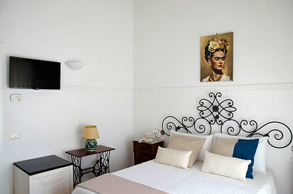 Cathedral View Apartment Noto, Historic Center, Steps from Duomo